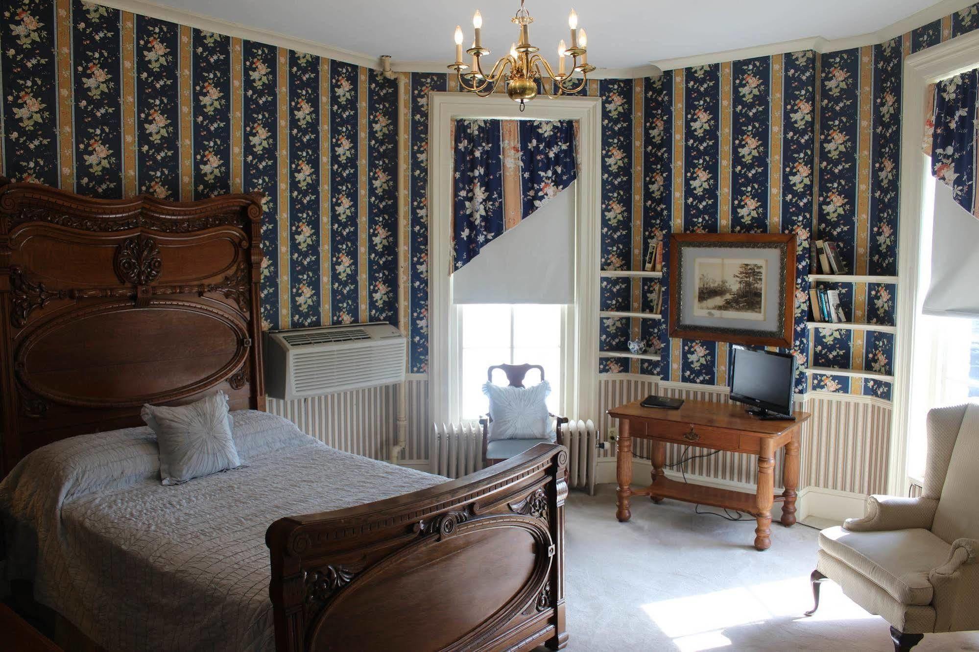 White Inn Fredonia Экстерьер фото