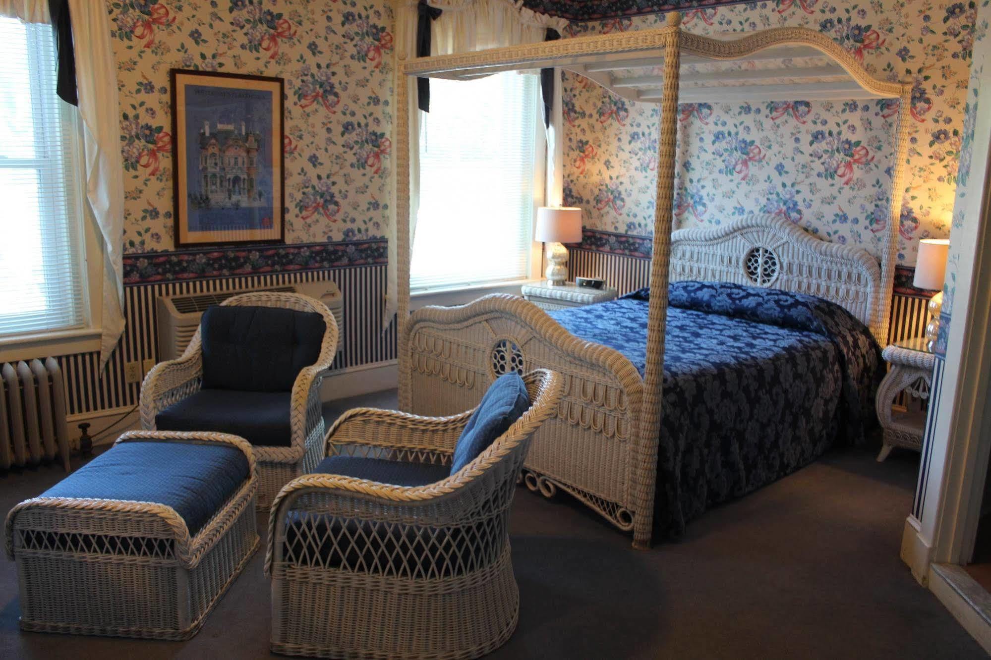 White Inn Fredonia Экстерьер фото
