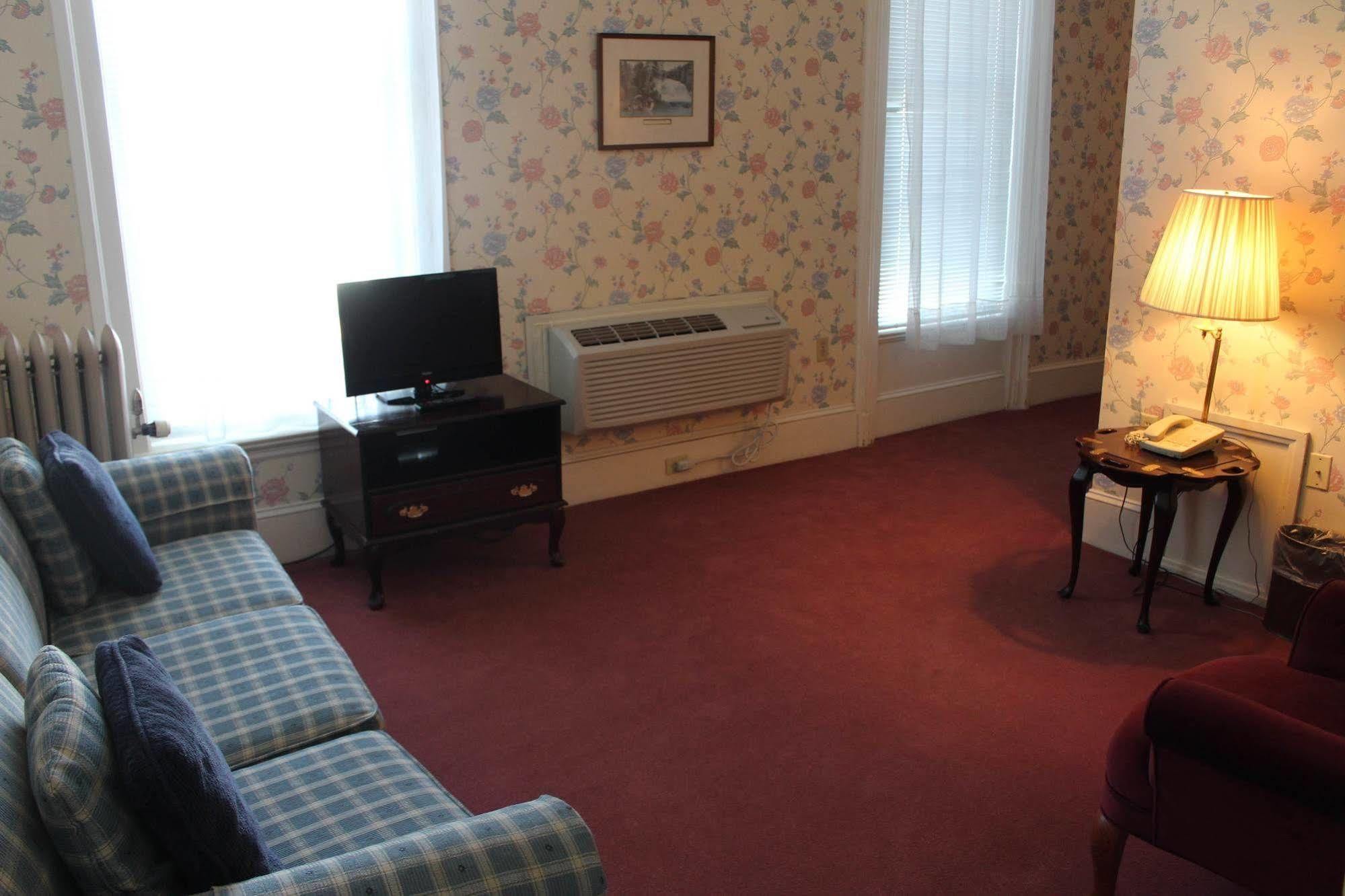 White Inn Fredonia Экстерьер фото