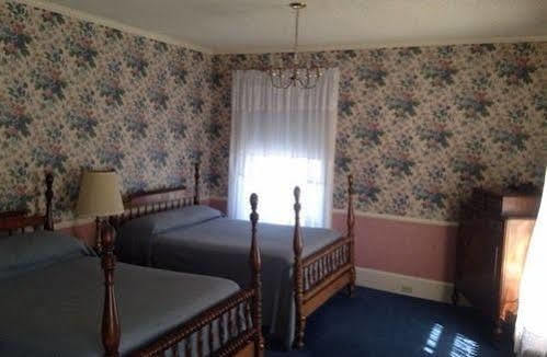 White Inn Fredonia Экстерьер фото